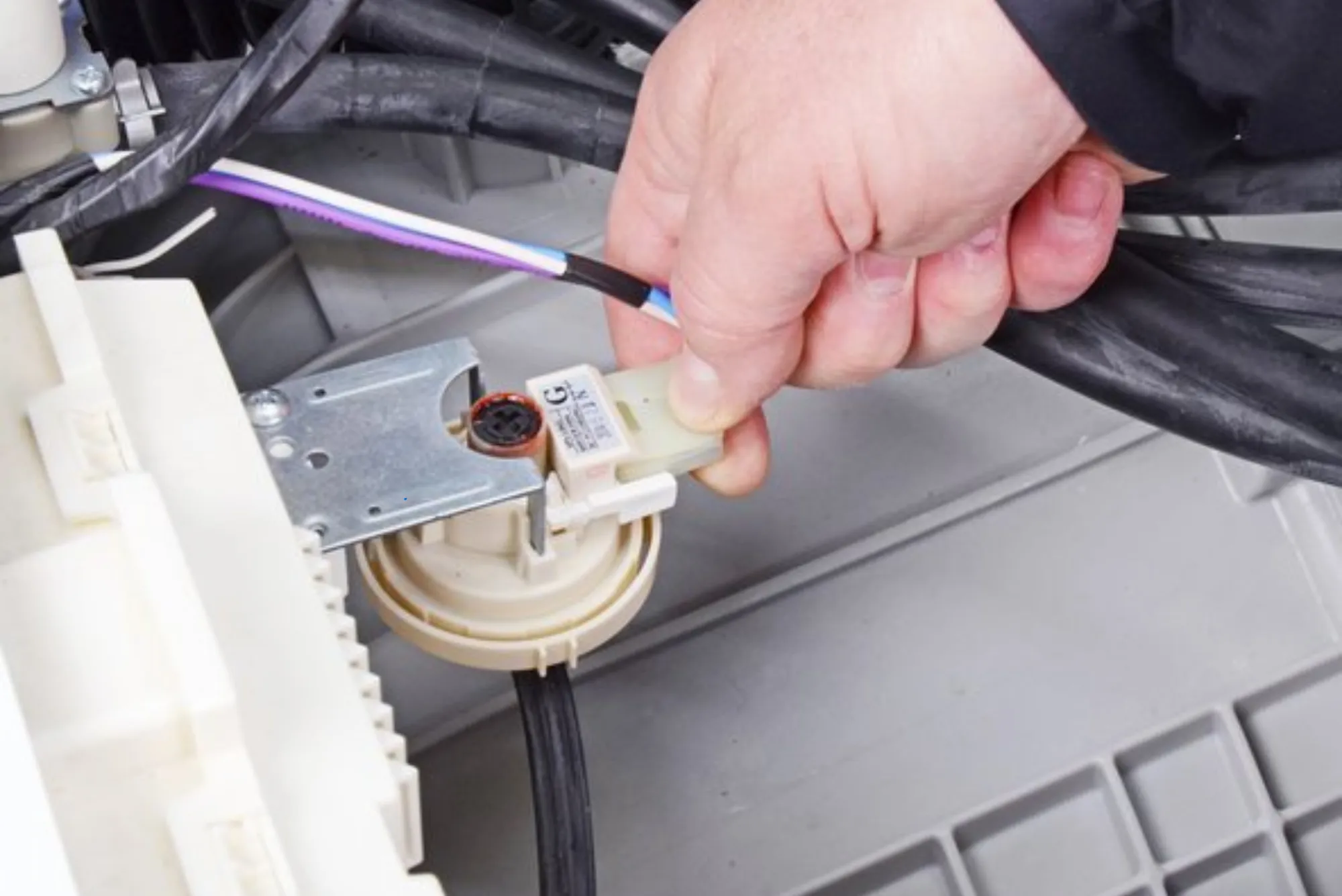 How to Repair Washing Machine Pressure Switch